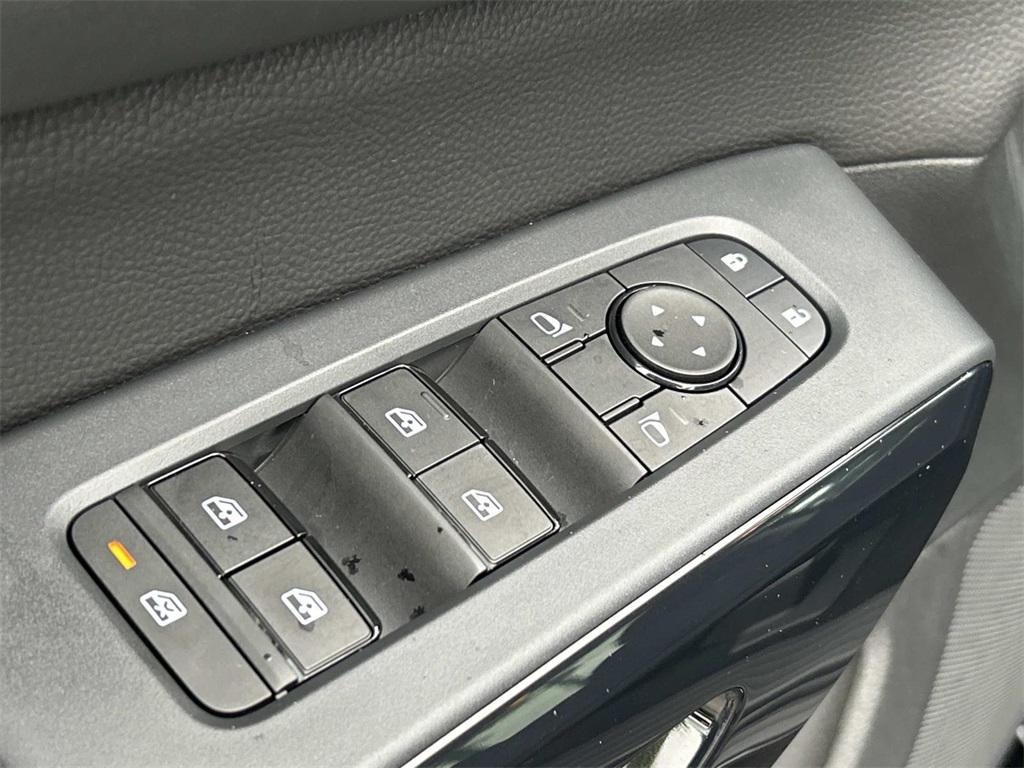 new 2025 Nissan Pathfinder car, priced at $33,374