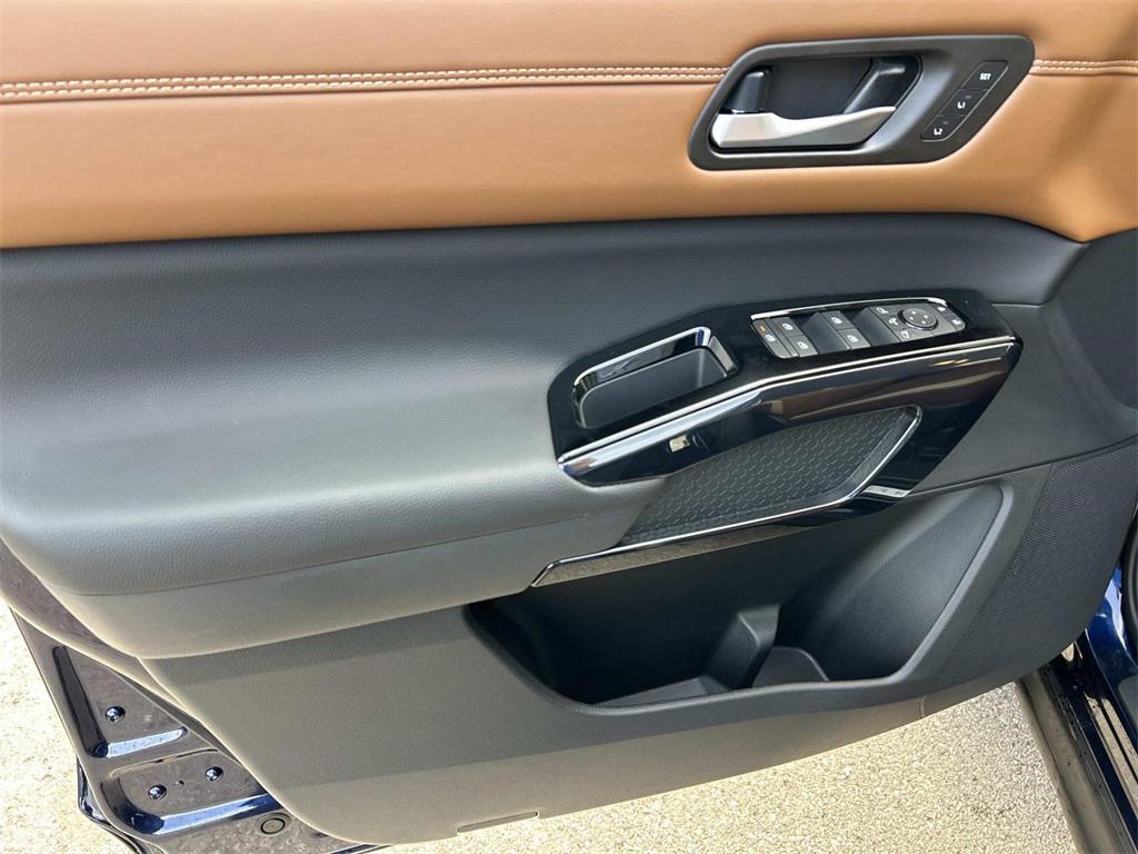 new 2026 Nissan Pathfinder car, priced at $49,234