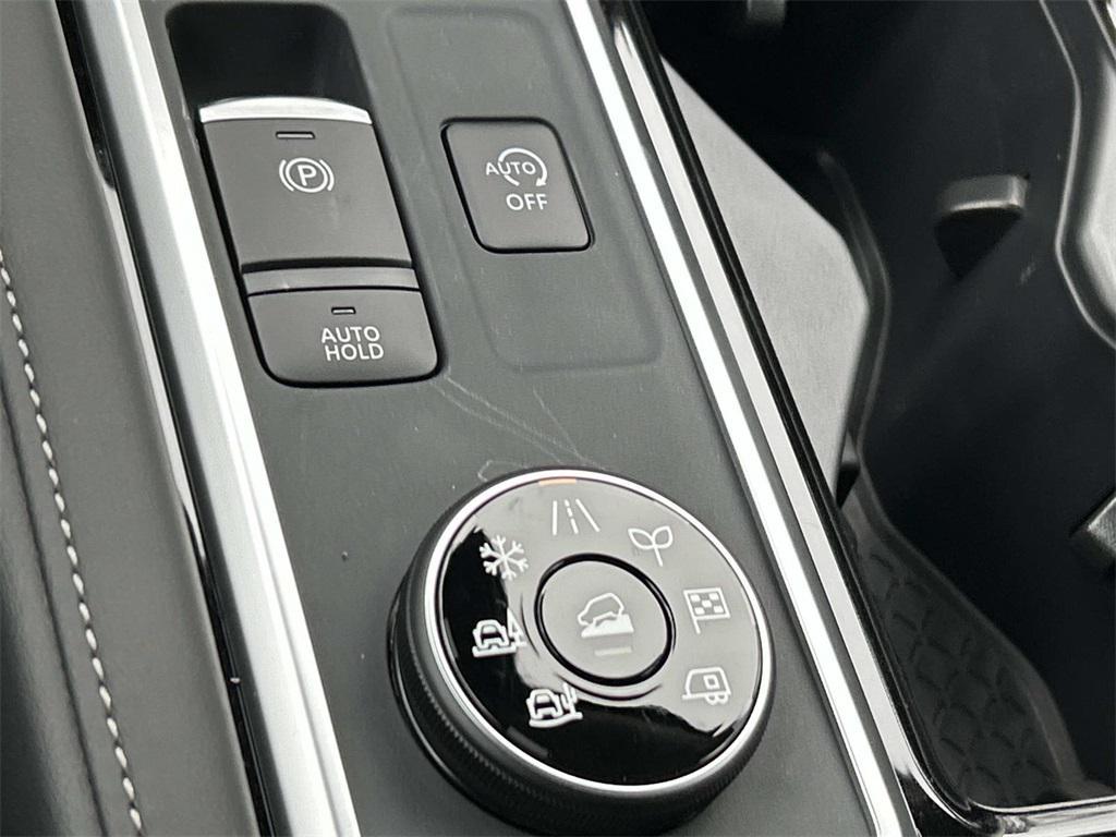 new 2026 Nissan Pathfinder car, priced at $45,492