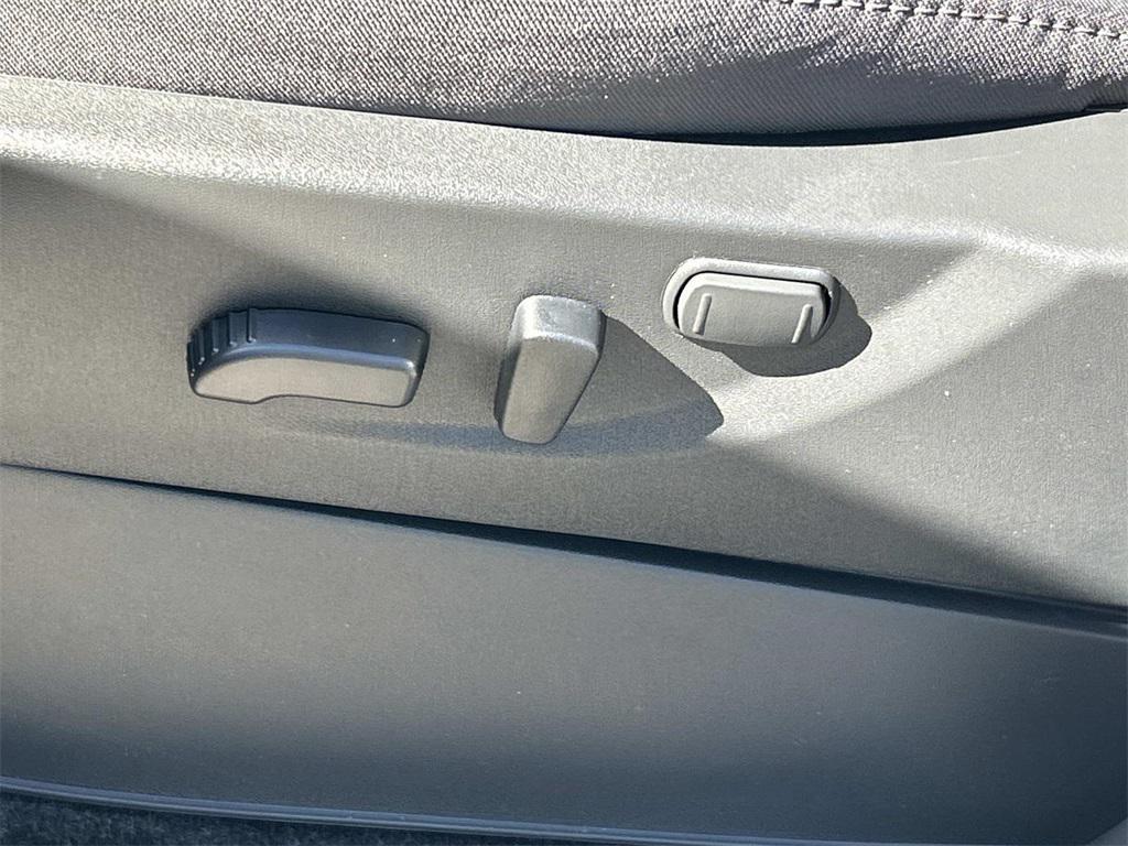 new 2026 Nissan Frontier car, priced at $39,364