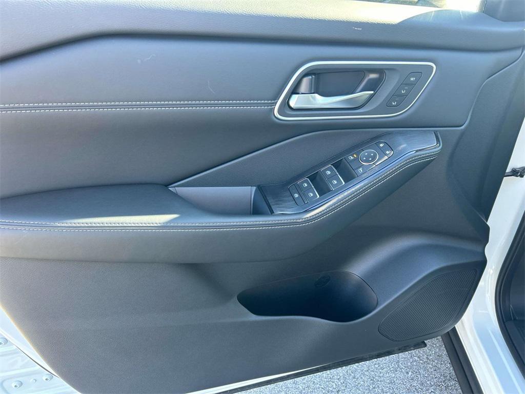 new 2026 Nissan Rogue car, priced at $37,868