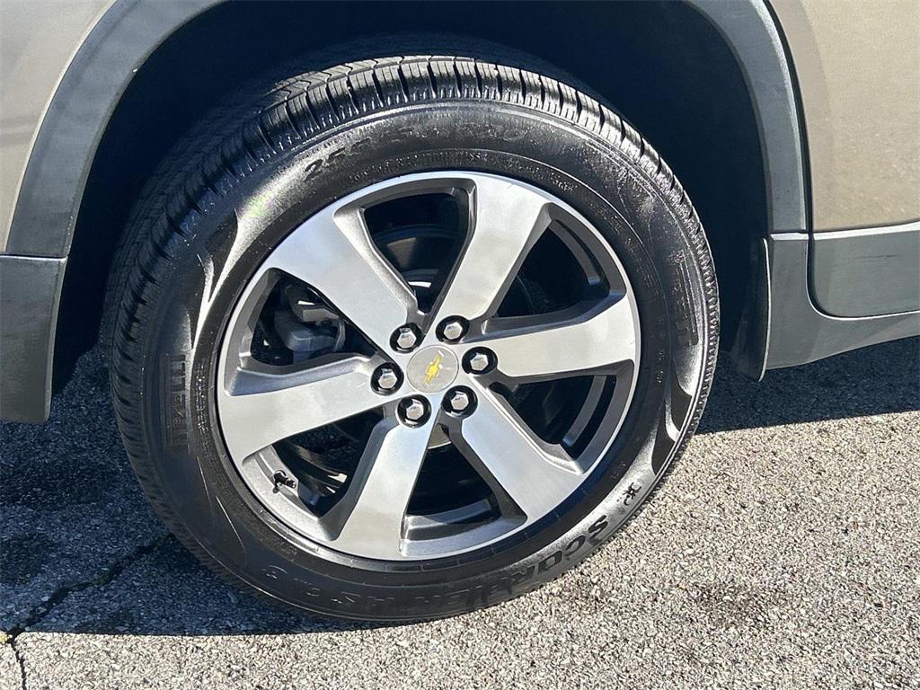 used 2020 Chevrolet Traverse car, priced at $15,964