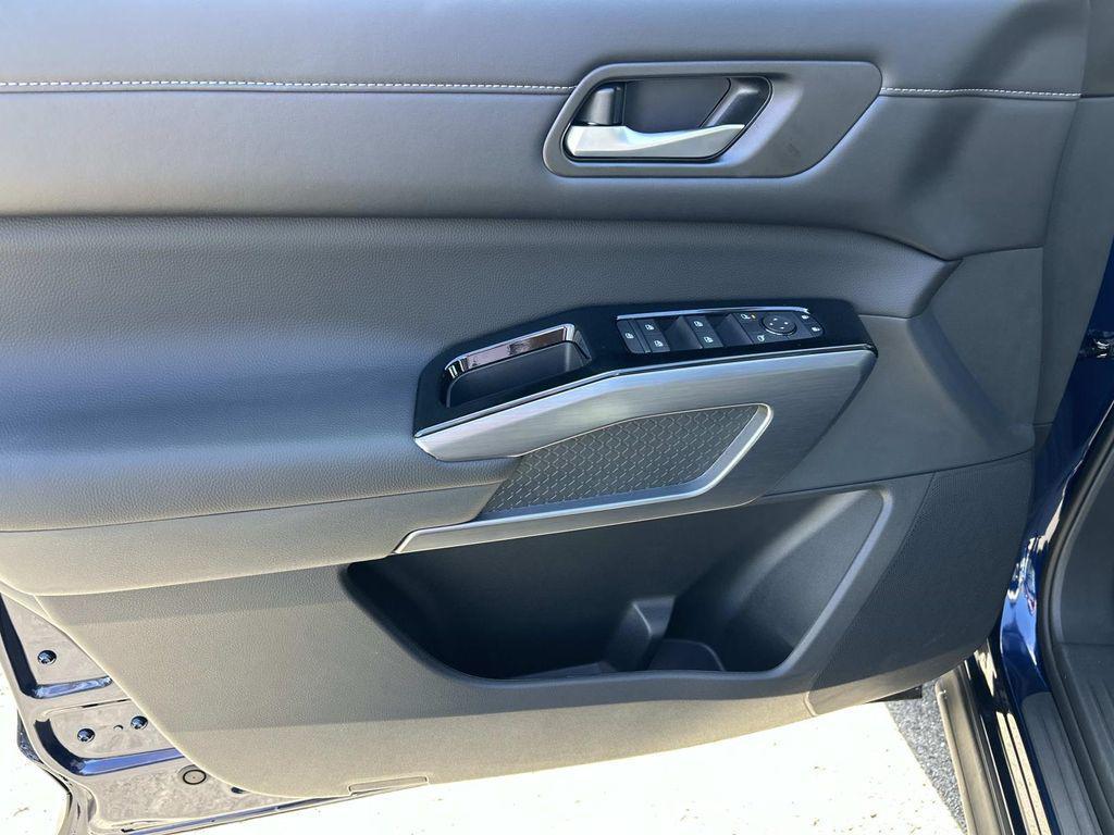 new 2026 Nissan Pathfinder car, priced at $41,667