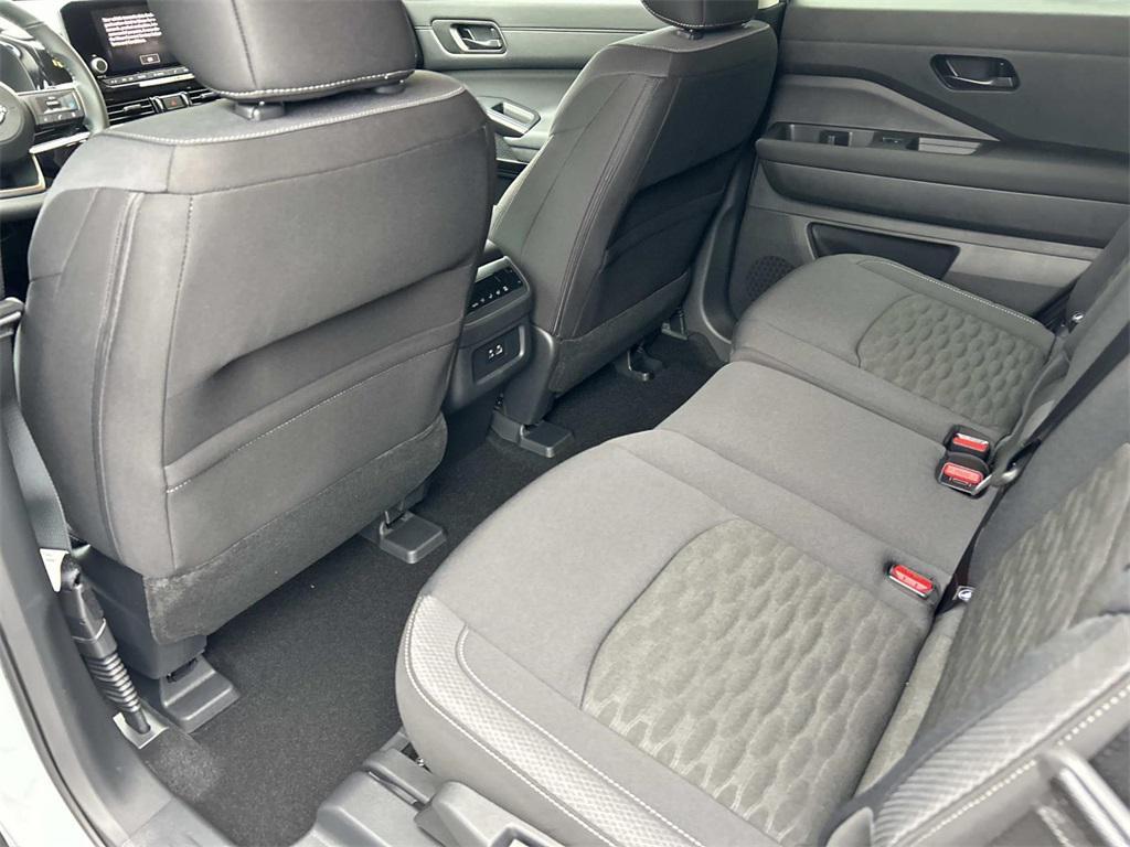 new 2025 Nissan Pathfinder car, priced at $35,778