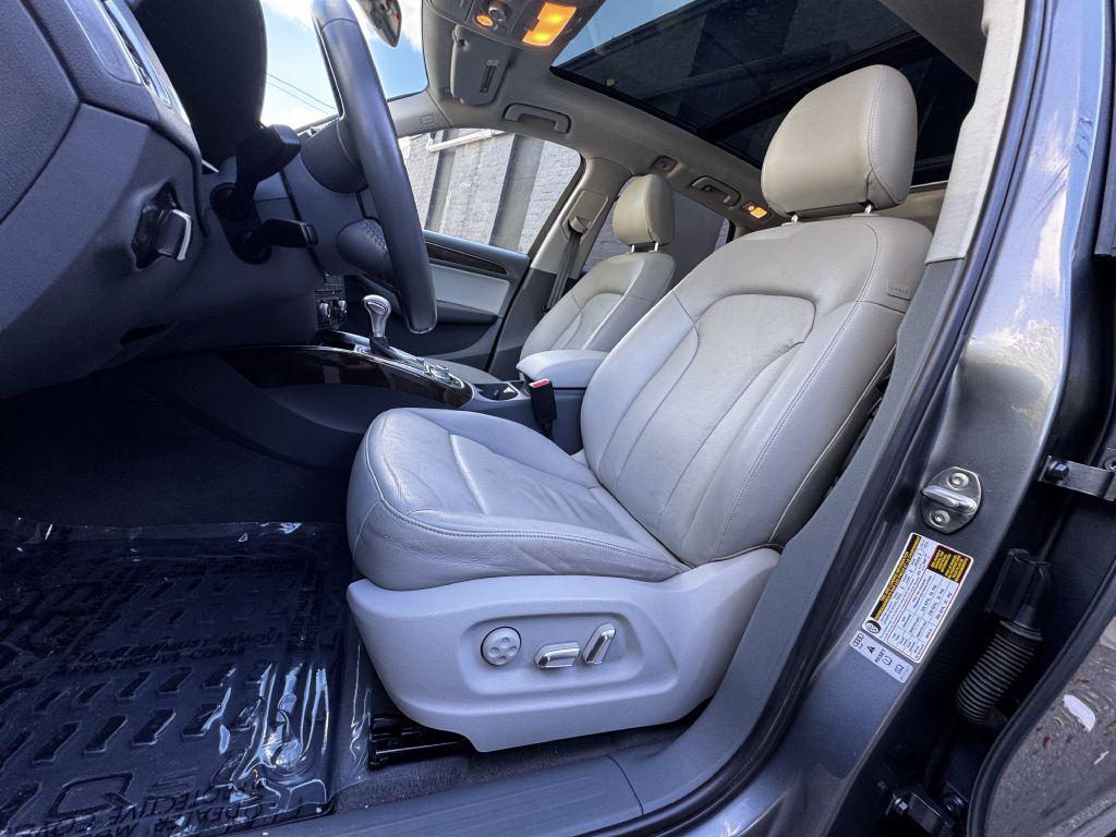 Audi Q5 view 11