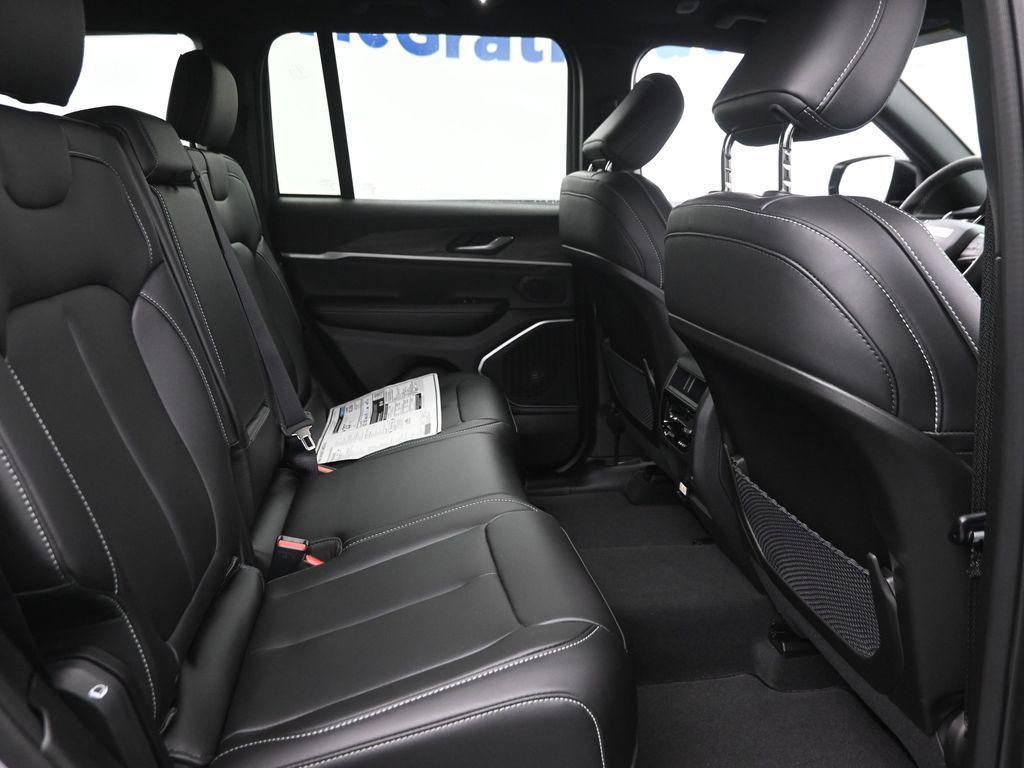 new 2026 Jeep Grand Cherokee car, priced at $45,480