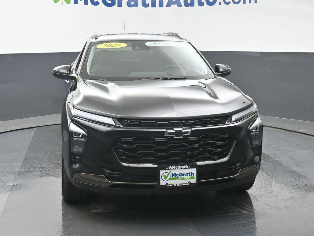 used 2025 Chevrolet Trax car, priced at $24,495