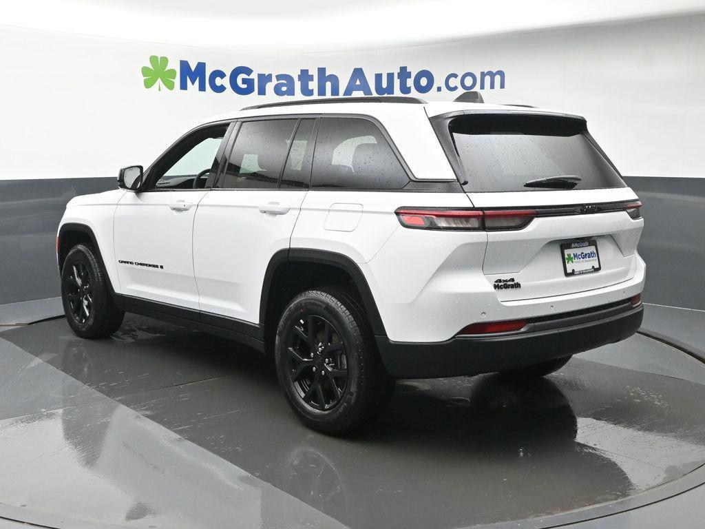 new 2026 Jeep Grand Cherokee car, priced at $45,930