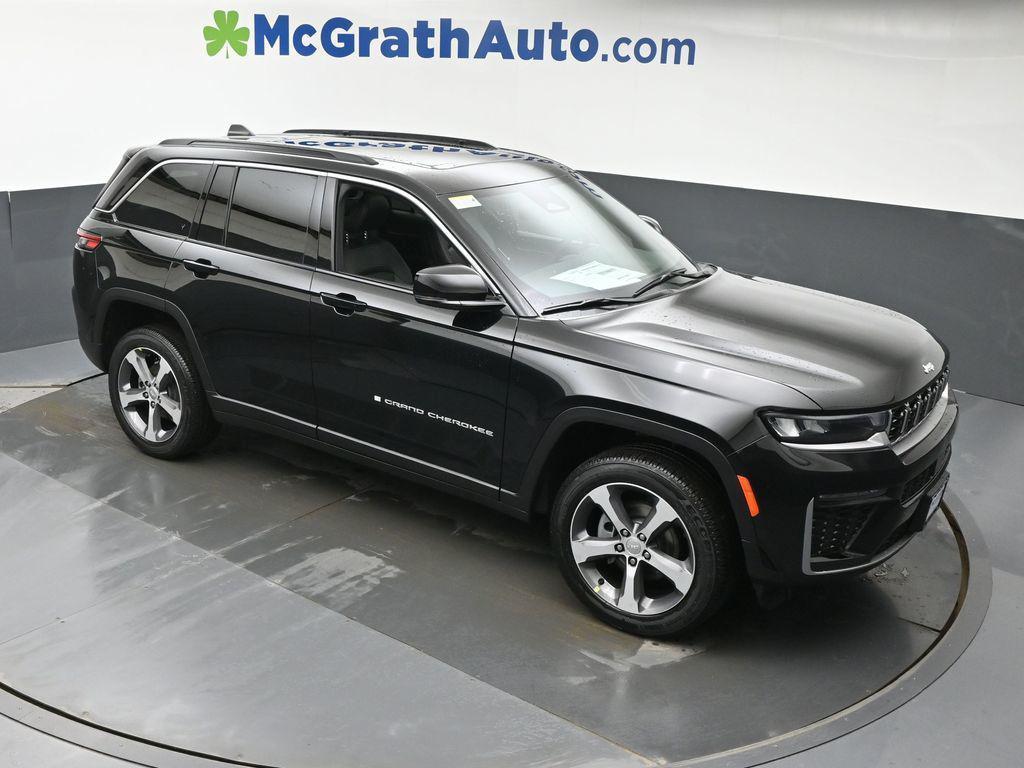 new 2026 Jeep Grand Cherokee car, priced at $46,080