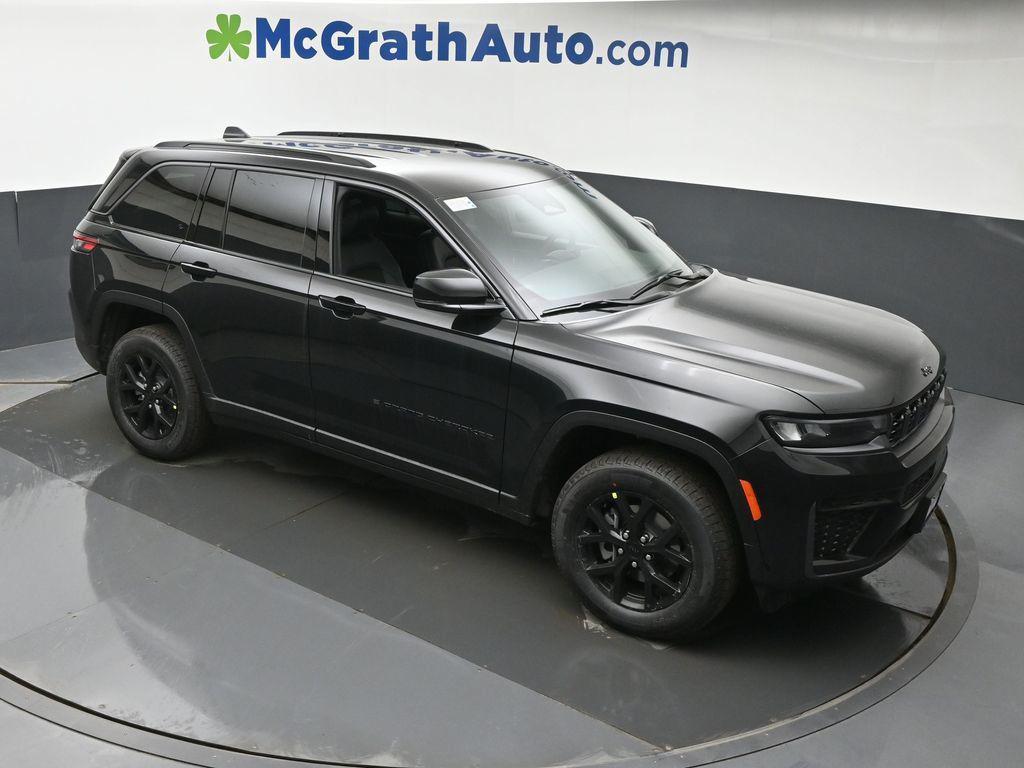 new 2026 Jeep Grand Cherokee car, priced at $46,525