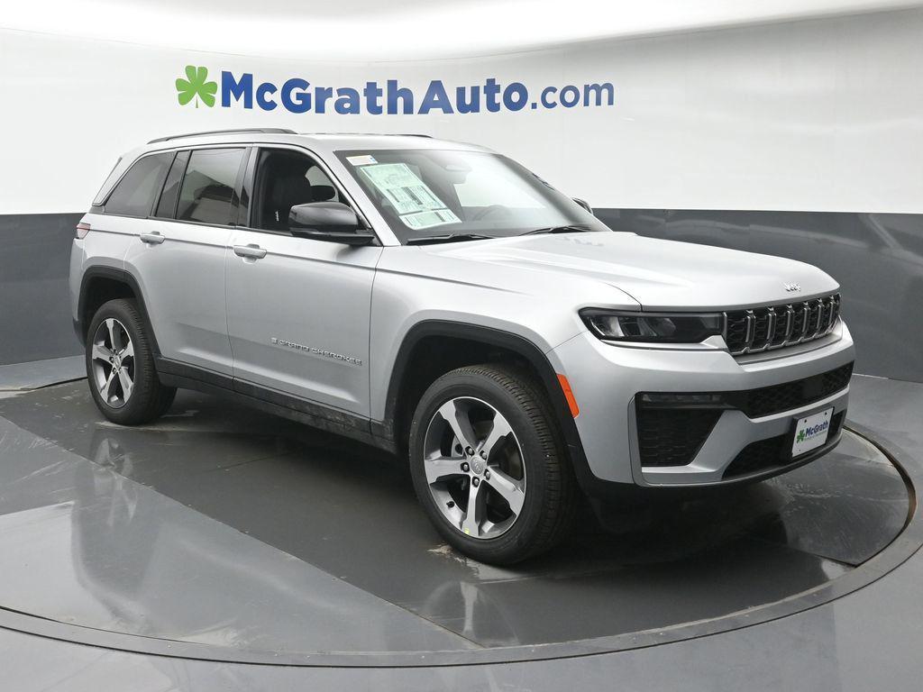 new 2026 Jeep Grand Cherokee car, priced at $46,080