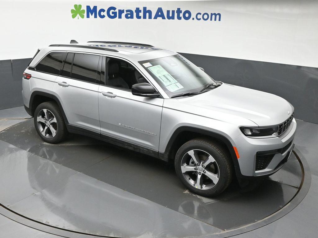 new 2026 Jeep Grand Cherokee car, priced at $46,080