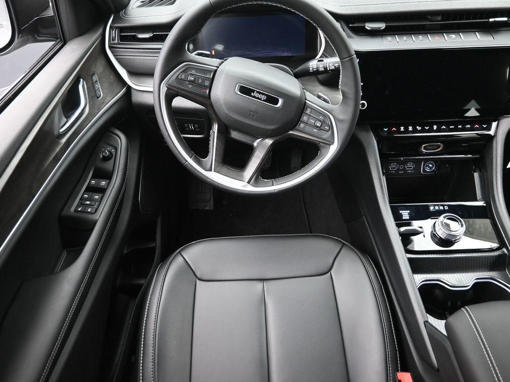 new 2026 Jeep Grand Cherokee car, priced at $46,080