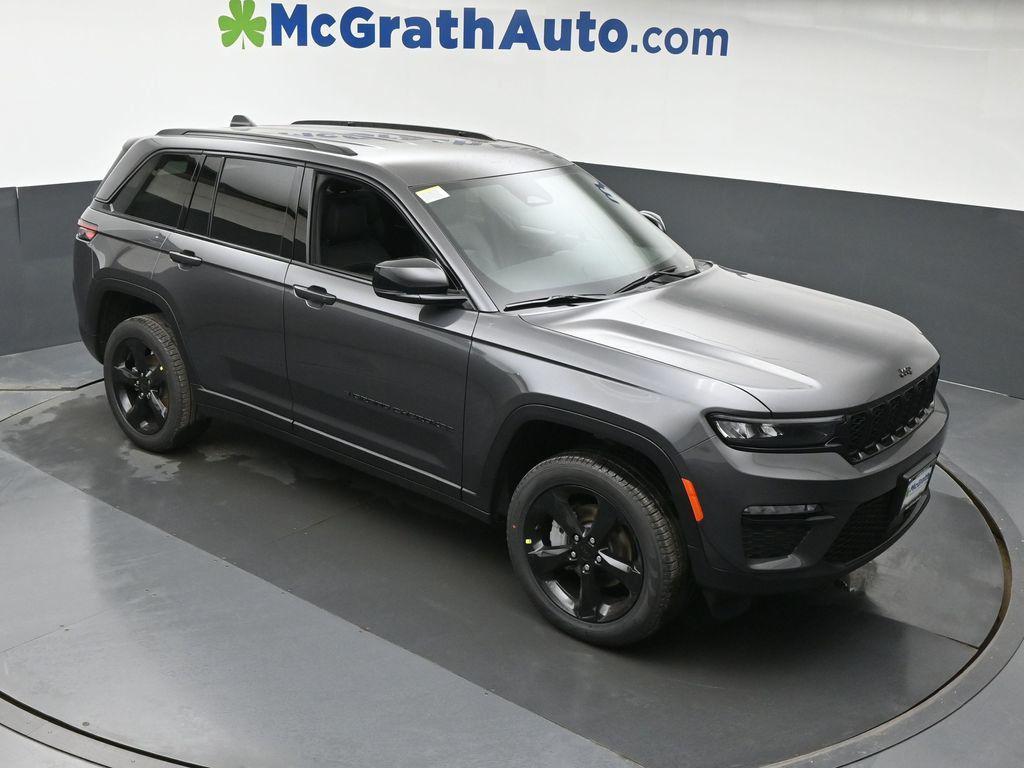 new 2025 Jeep Grand Cherokee car, priced at $45,175