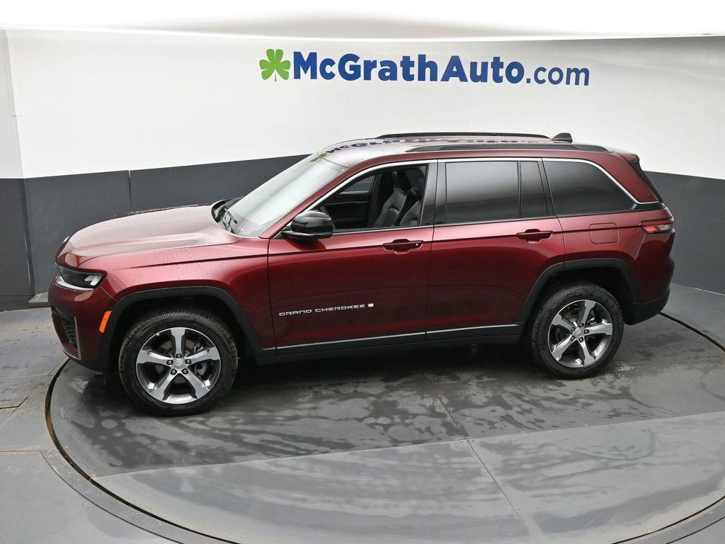 new 2026 Jeep Grand Cherokee car, priced at $43,890