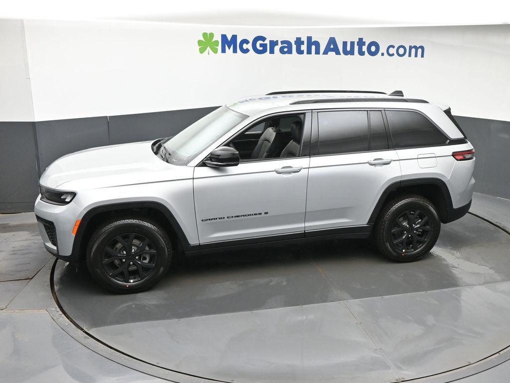 new 2026 Jeep Grand Cherokee car, priced at $46,525
