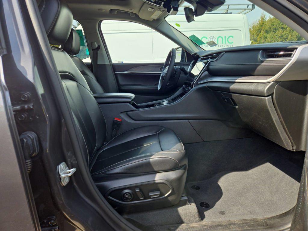 used 2023 Jeep Grand Cherokee car, priced at $32,990