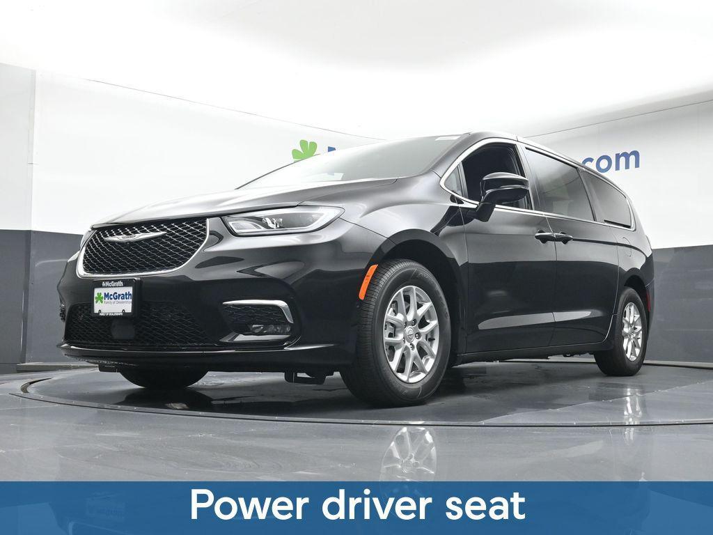 new 2026 Chrysler Pacifica car, priced at $39,500