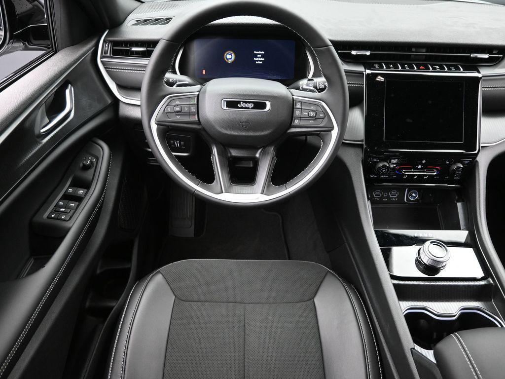 new 2025 Jeep Grand Cherokee L car, priced at $42,900