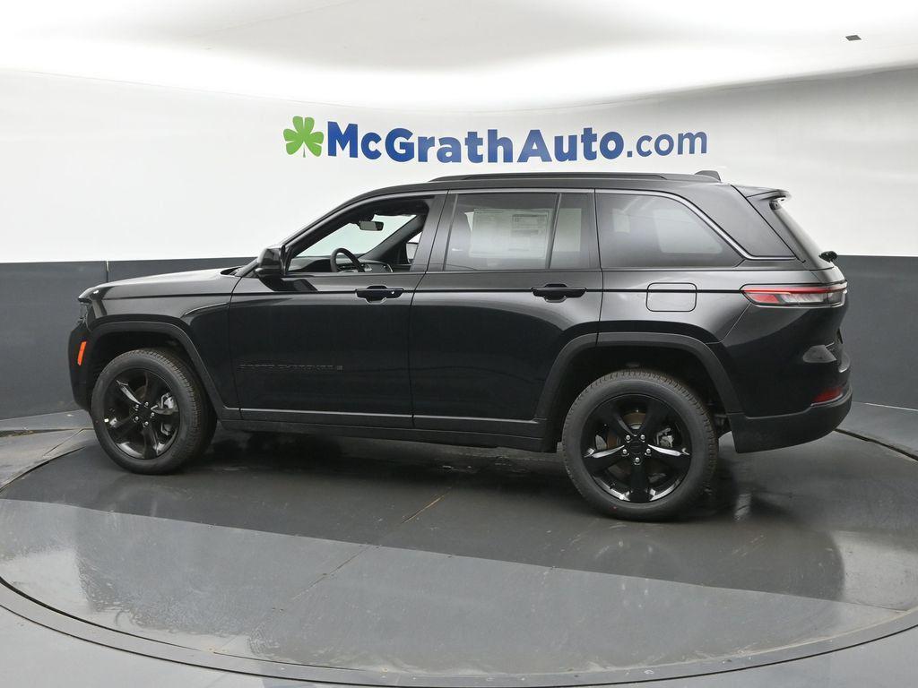 new 2026 Jeep Grand Cherokee car, priced at $48,075