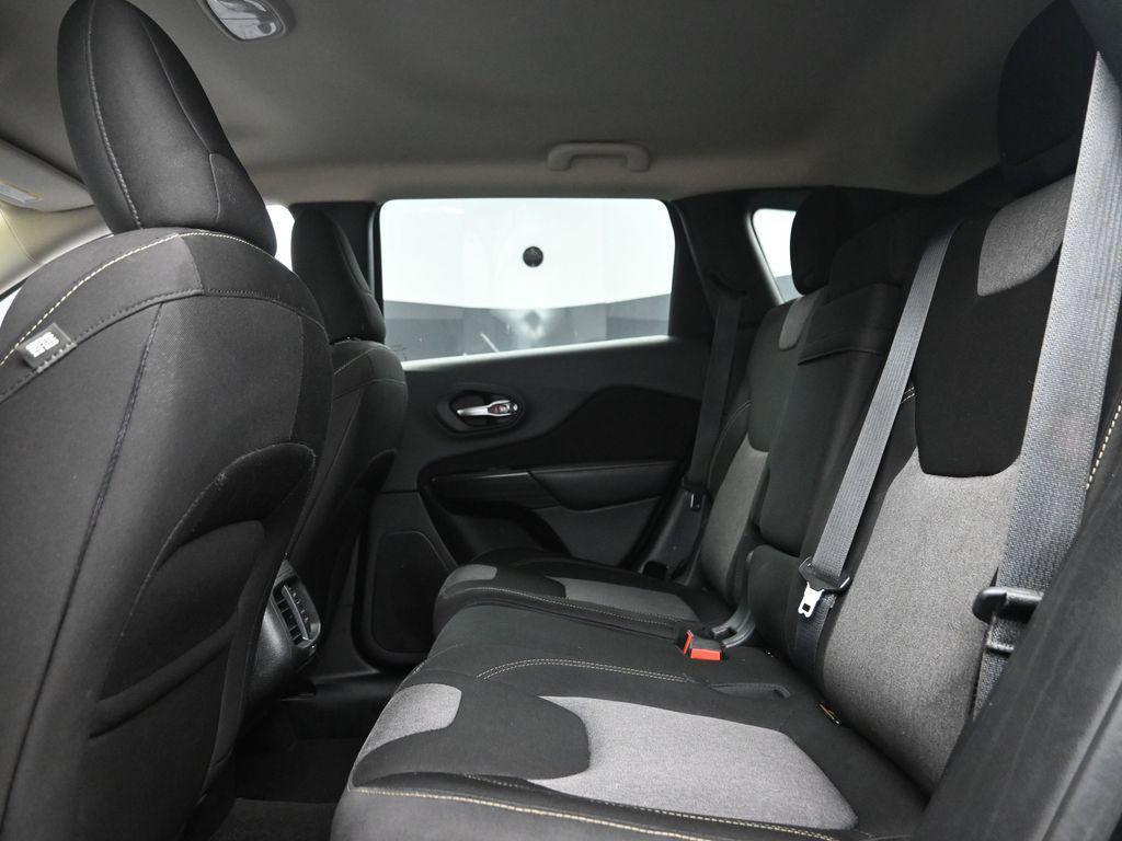 used 2014 Jeep Cherokee car, priced at $8,276