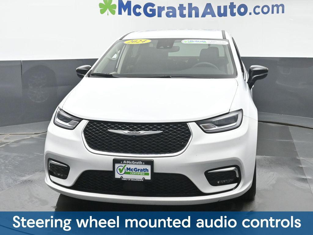 used 2024 Chrysler Pacifica car, priced at $26,500
