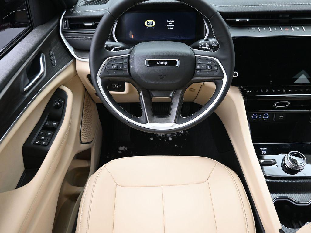 new 2026 Jeep Grand Cherokee car, priced at $45,485