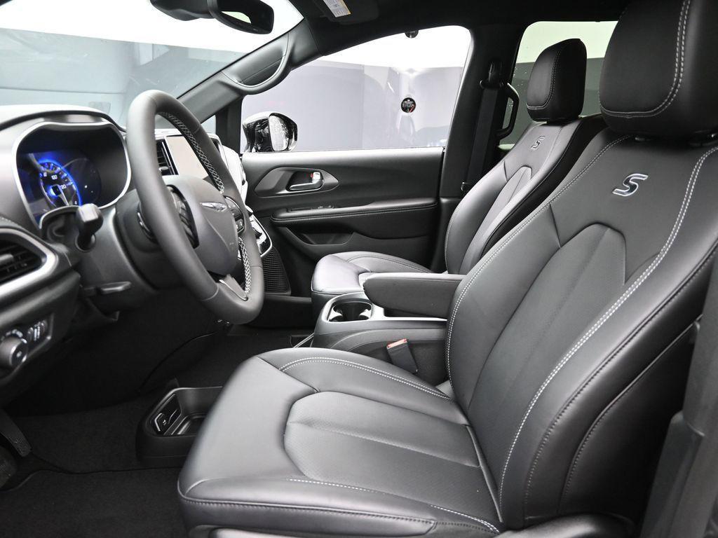 new 2026 Chrysler Pacifica car, priced at $44,500