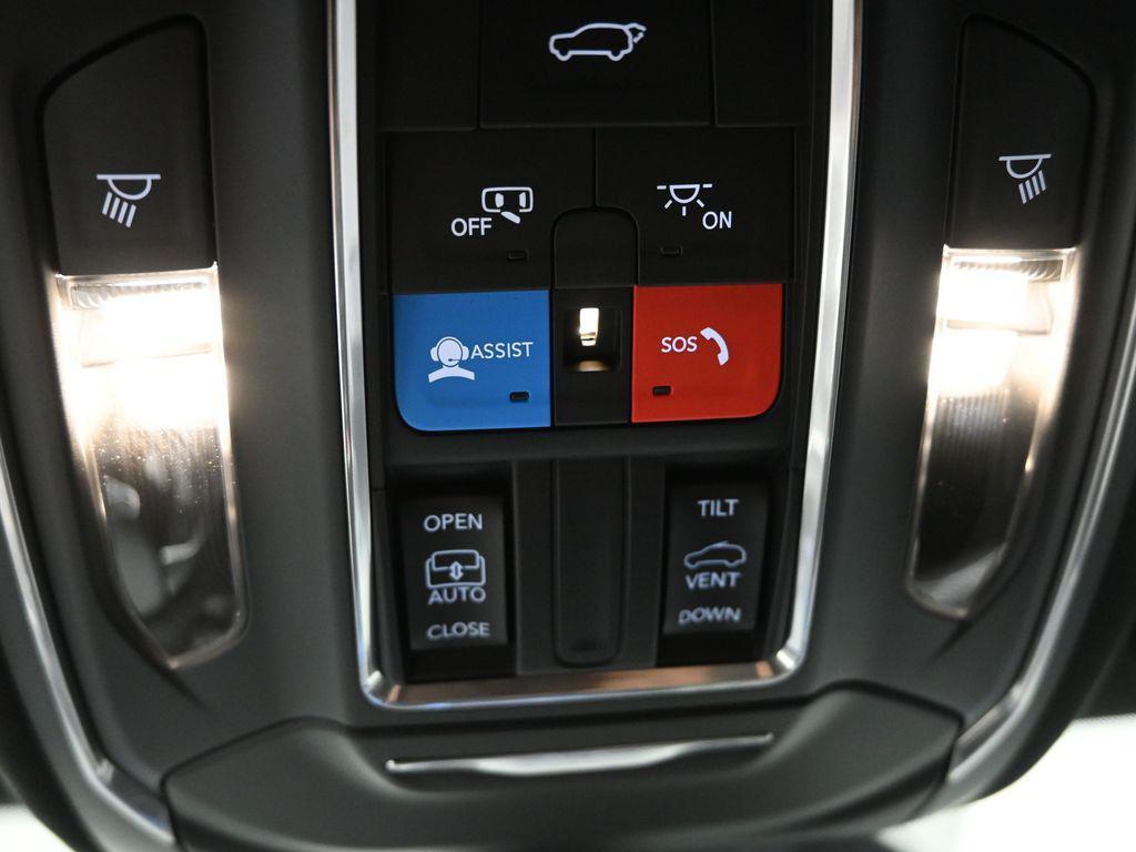new 2025 Jeep Grand Cherokee car, priced at $34,830