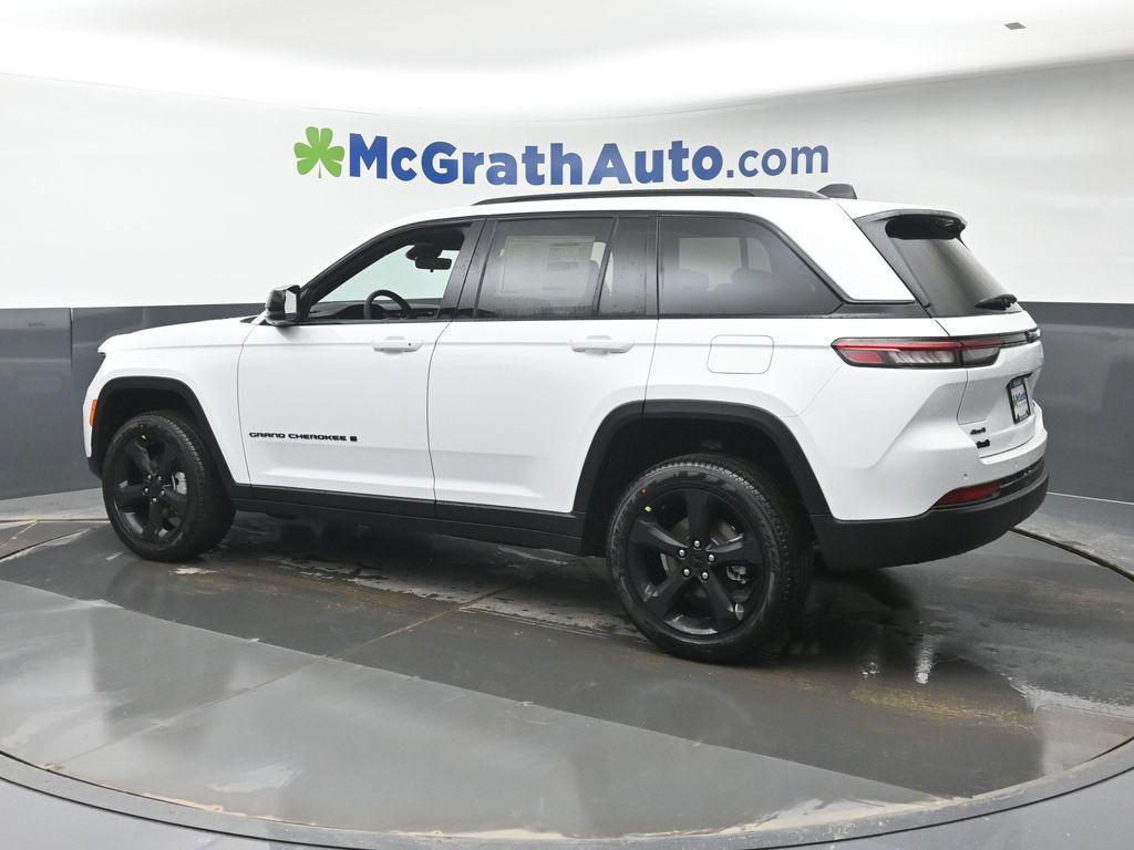 new 2025 Jeep Grand Cherokee car, priced at $42,975