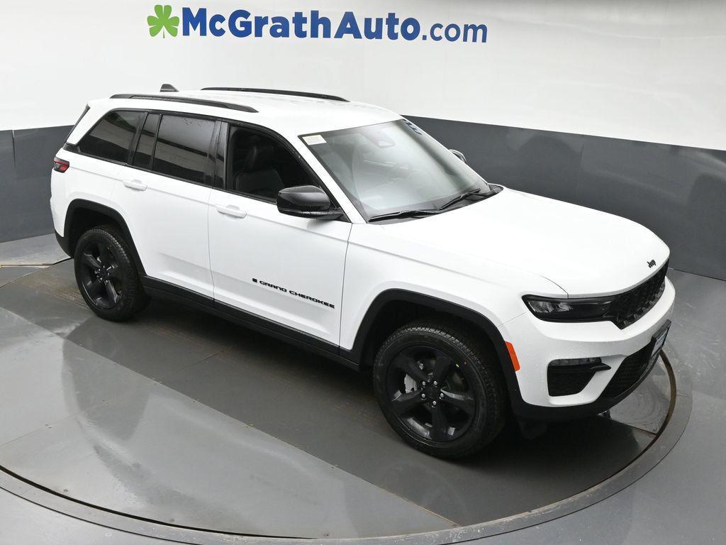 new 2025 Jeep Grand Cherokee car, priced at $42,975