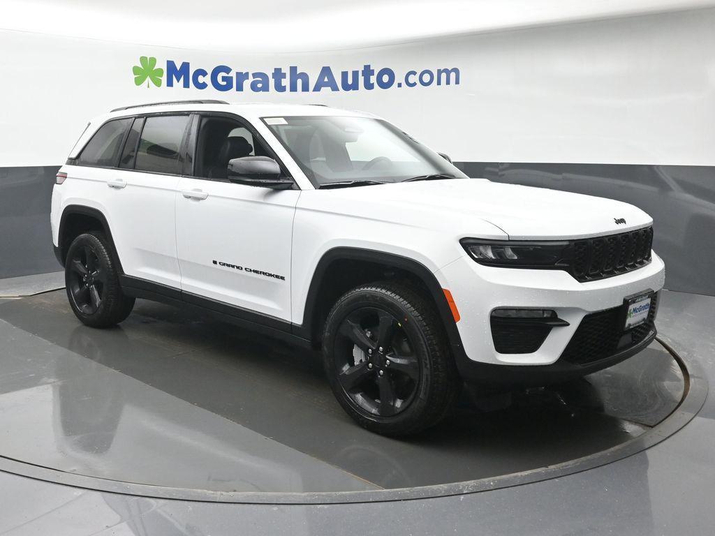 new 2025 Jeep Grand Cherokee car, priced at $42,975