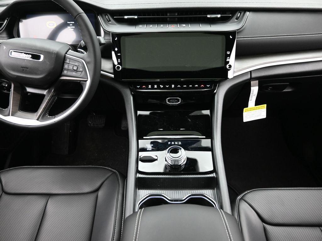 new 2026 Jeep Grand Cherokee car, priced at $46,410