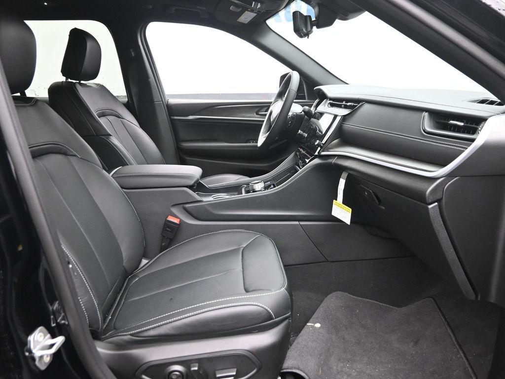 new 2026 Jeep Grand Cherokee car, priced at $57,440