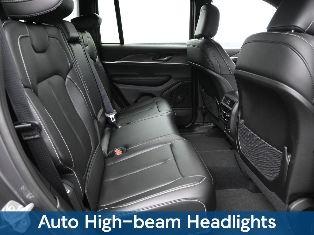 new 2025 Jeep Grand Cherokee car, priced at $44,700