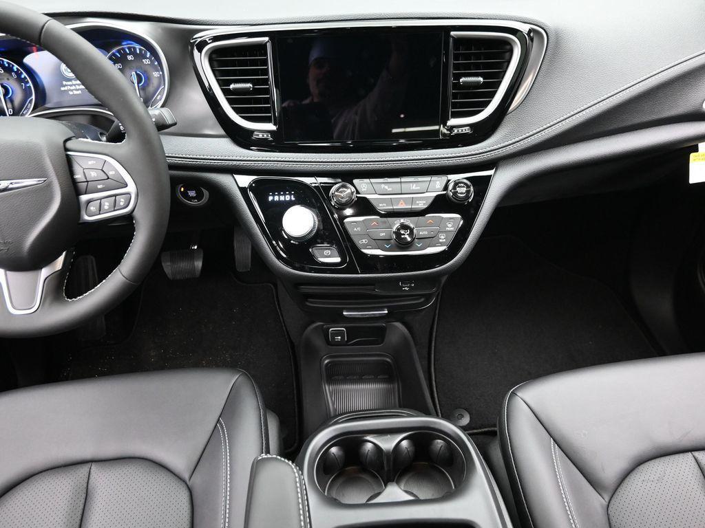 new 2026 Chrysler Pacifica car, priced at $46,280