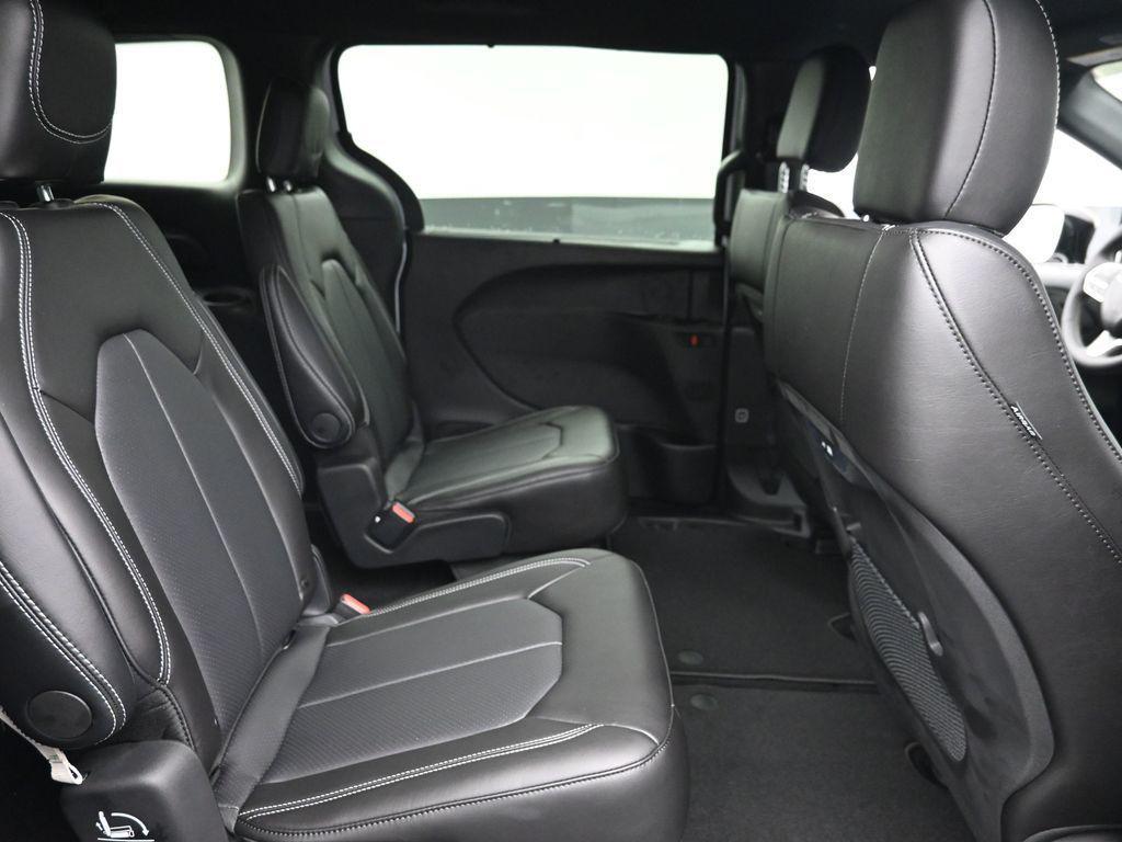 new 2026 Chrysler Pacifica car, priced at $46,280