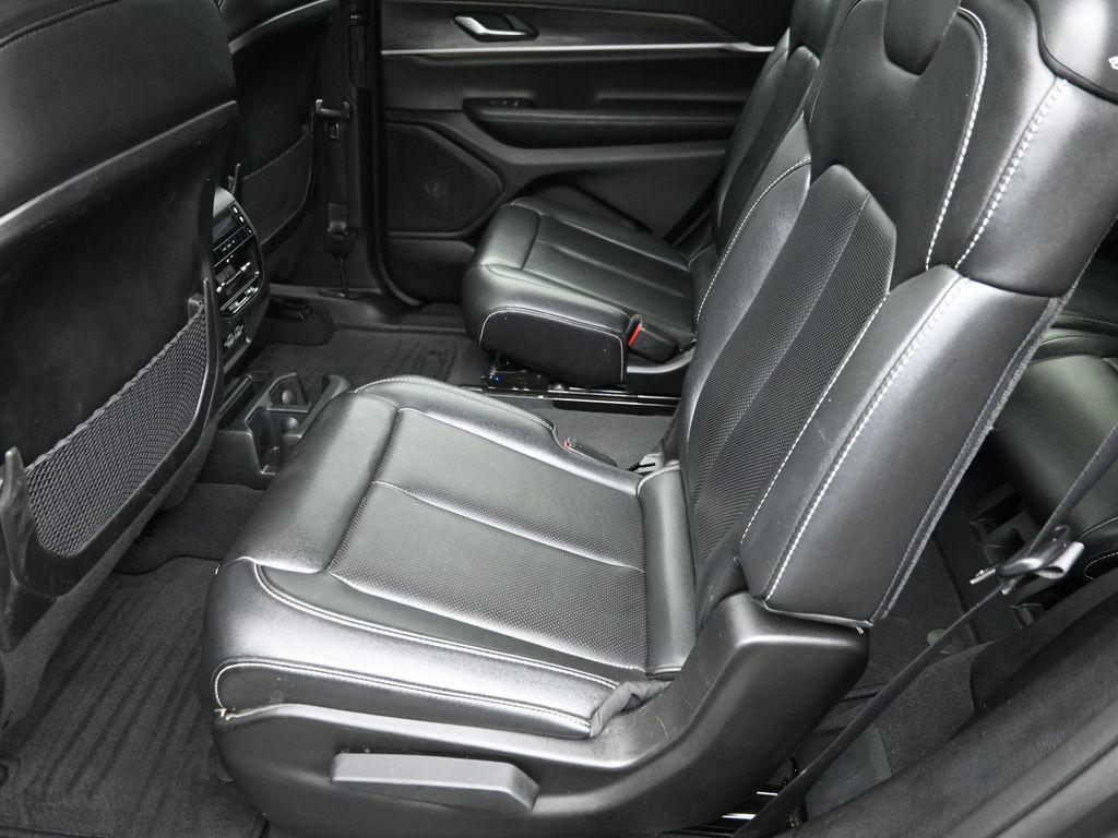 used 2024 Jeep Grand Cherokee L car, priced at $33,400