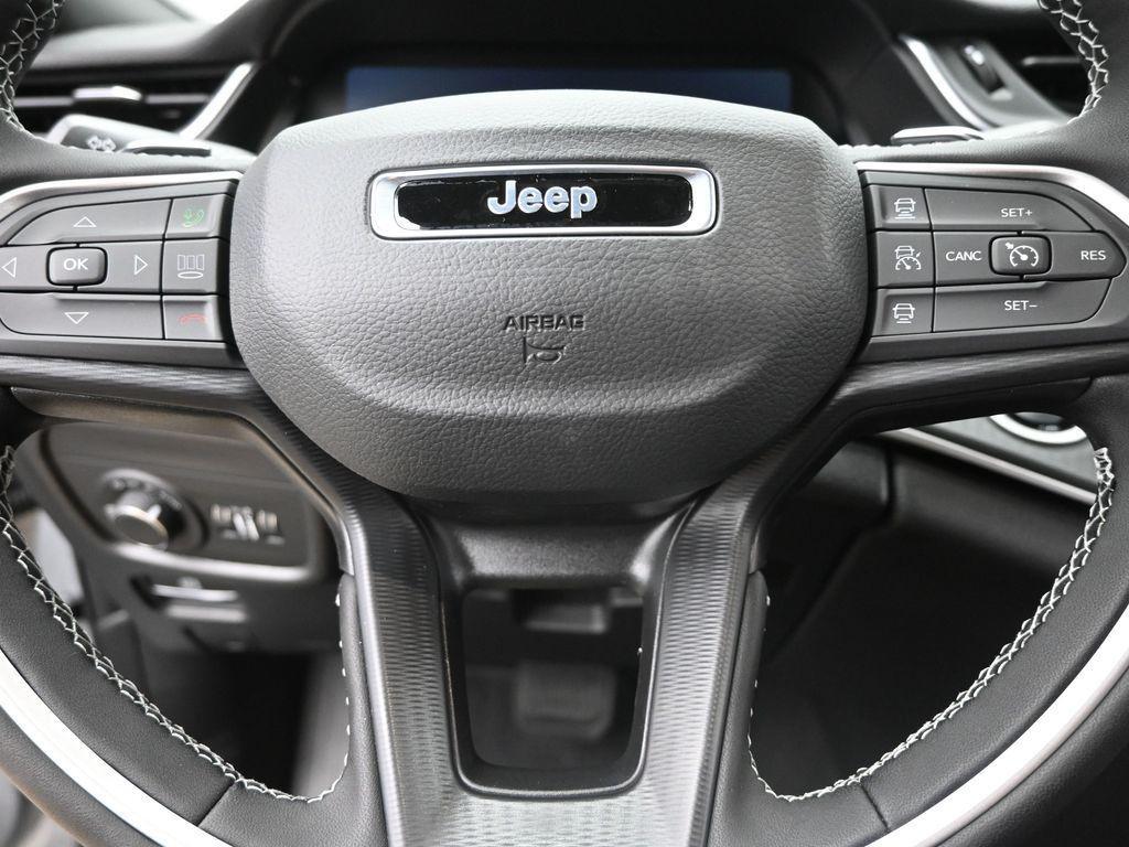 new 2025 Jeep Grand Cherokee L car, priced at $38,730