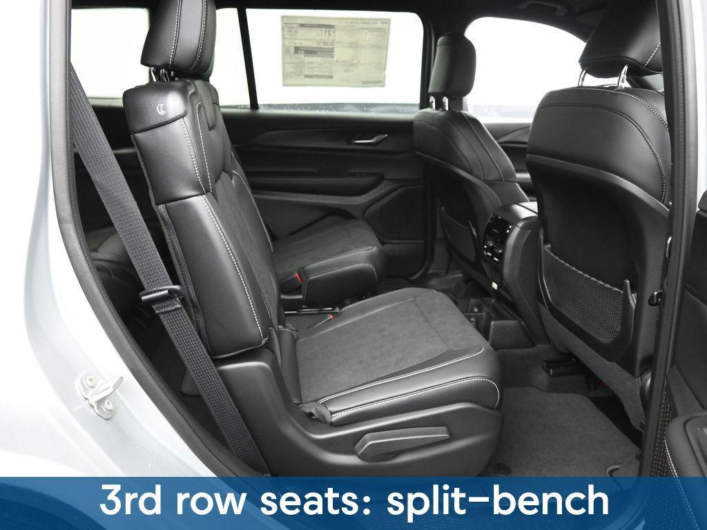 new 2025 Jeep Grand Cherokee L car, priced at $40,600