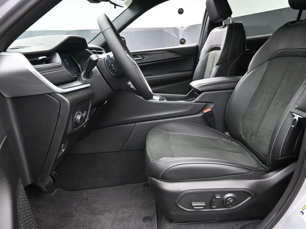 new 2025 Jeep Grand Cherokee L car, priced at $40,600