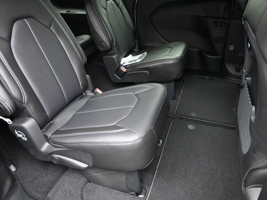 new 2026 Chrysler Pacifica car, priced at $42,975