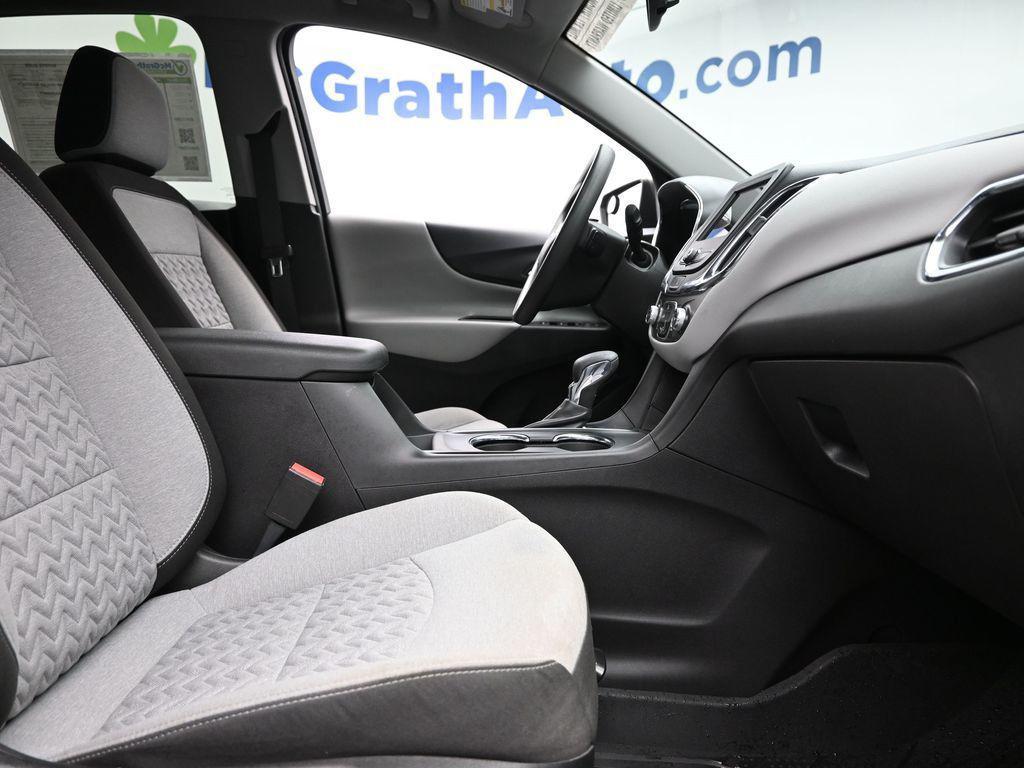 used 2022 Chevrolet Equinox car, priced at $19,000