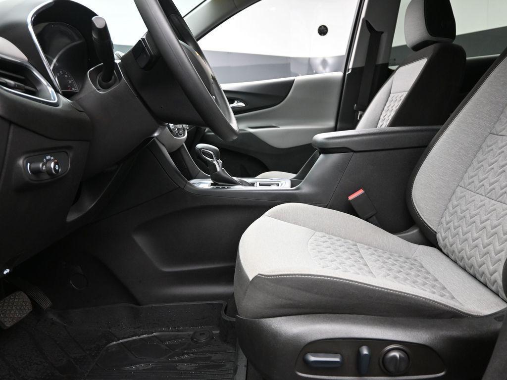 used 2022 Chevrolet Equinox car, priced at $19,000