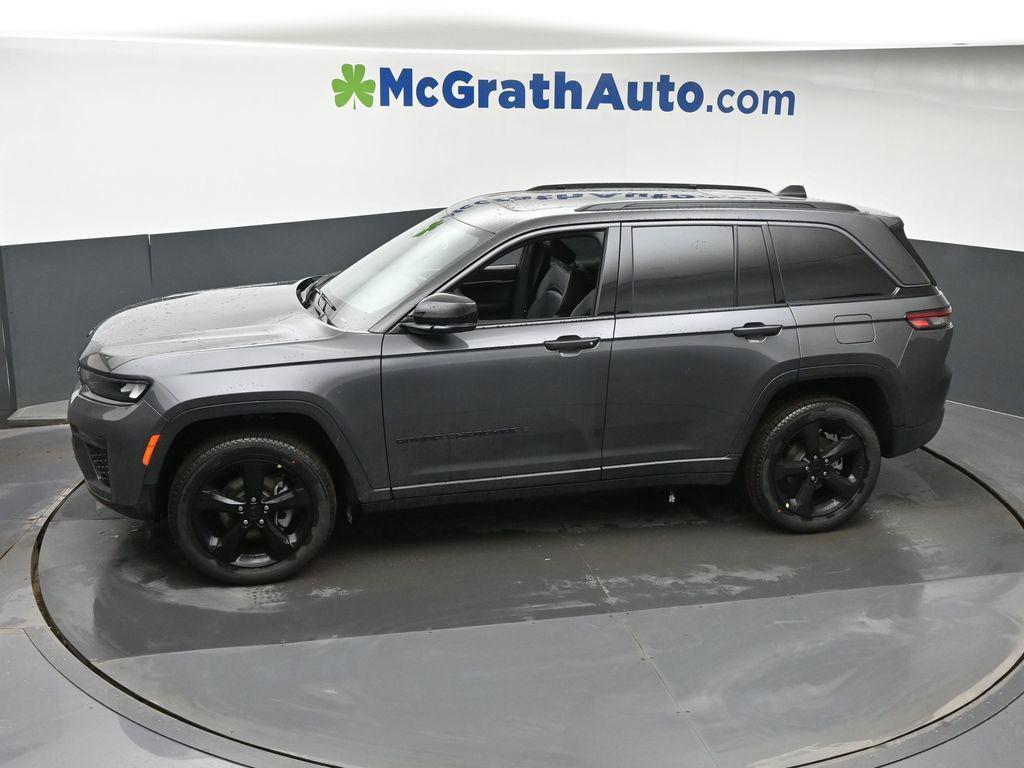 new 2026 Jeep Grand Cherokee car, priced at $48,495