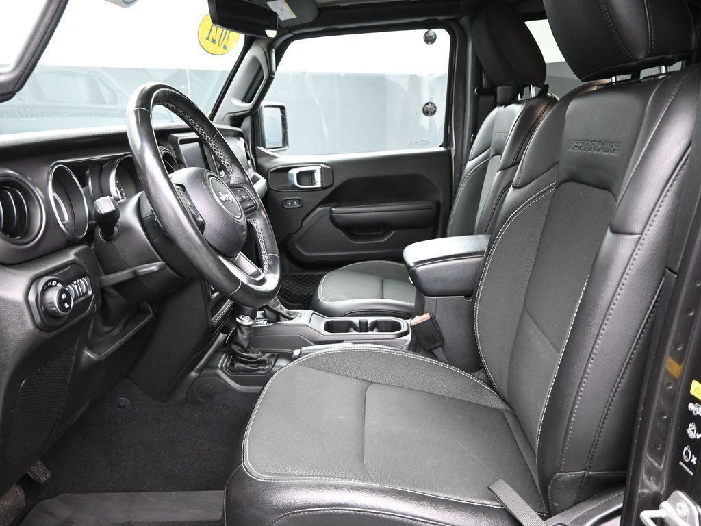 used 2021 Jeep Gladiator car, priced at $27,800