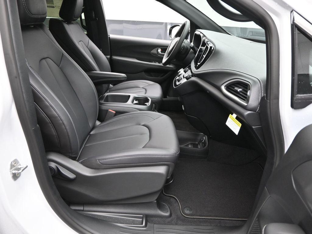 new 2026 Chrysler Pacifica car, priced at $40,700