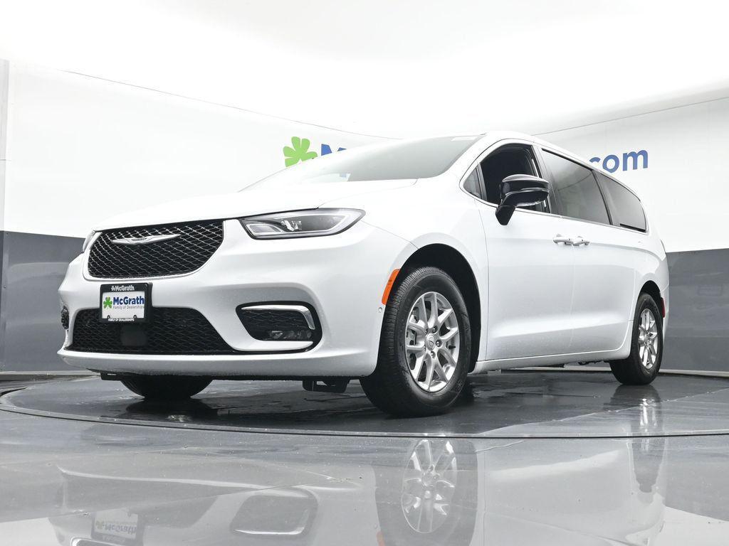 new 2026 Chrysler Pacifica car, priced at $40,700