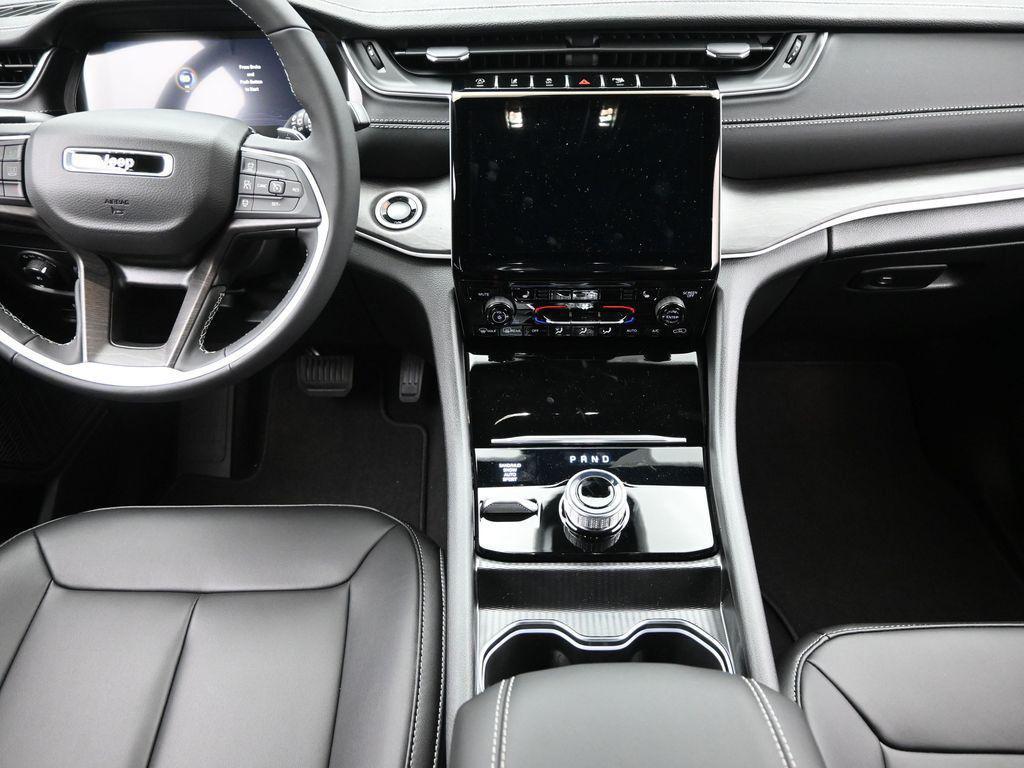 new 2025 Jeep Grand Cherokee L car, priced at $46,400