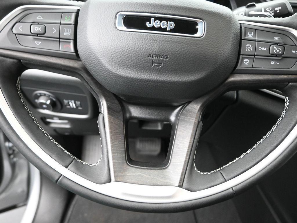 new 2025 Jeep Grand Cherokee L car, priced at $46,400